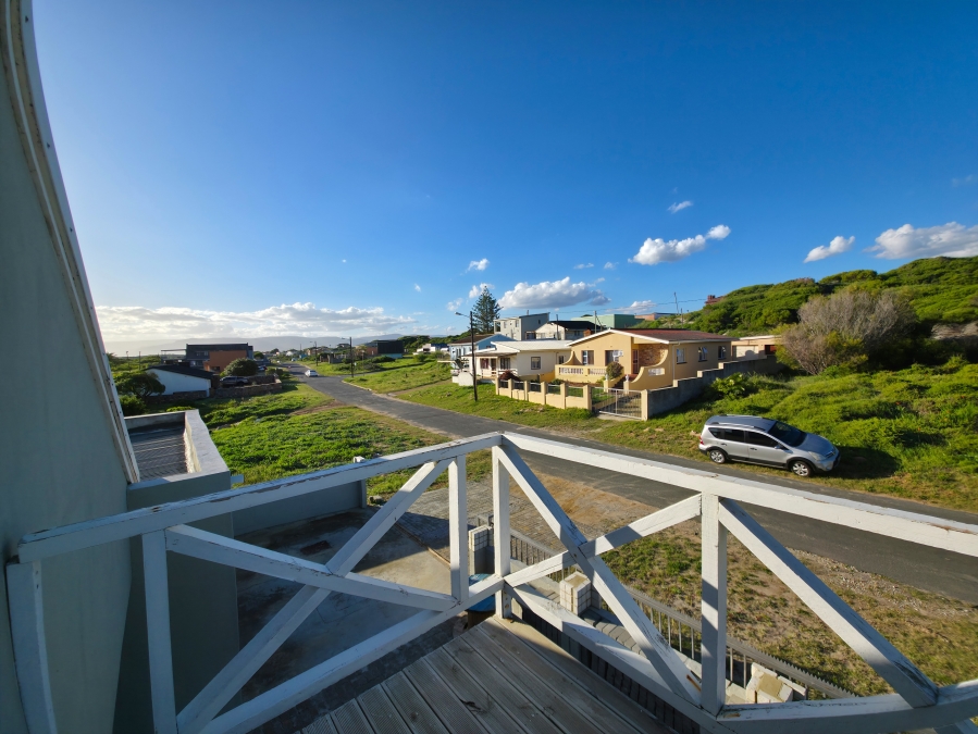 5 Bedroom Property for Sale in Hawston Western Cape